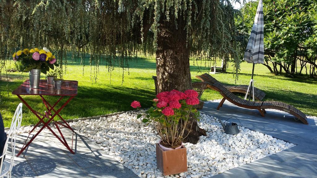 Maison Prairie Bonheur Acomodação com café da manhã Magny-les-Hameaux Exterior foto